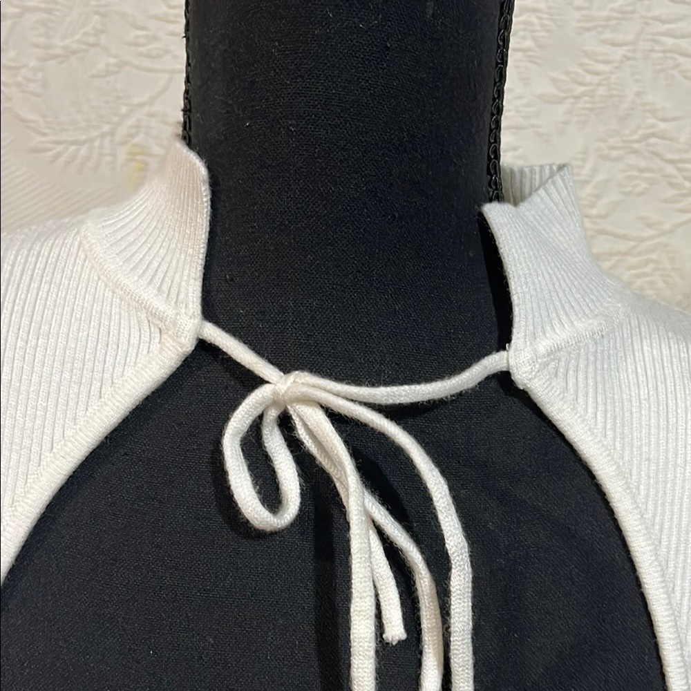 White Cut-Out Ribbed Sweater Top - Picture 3 of 9